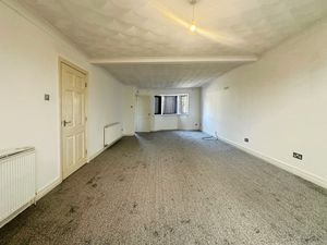 Lounge- click for photo gallery